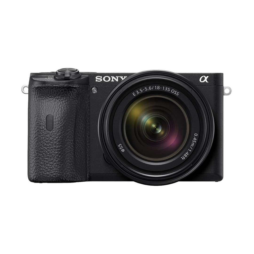 Sony Alpha 6600 + E 18-135mm