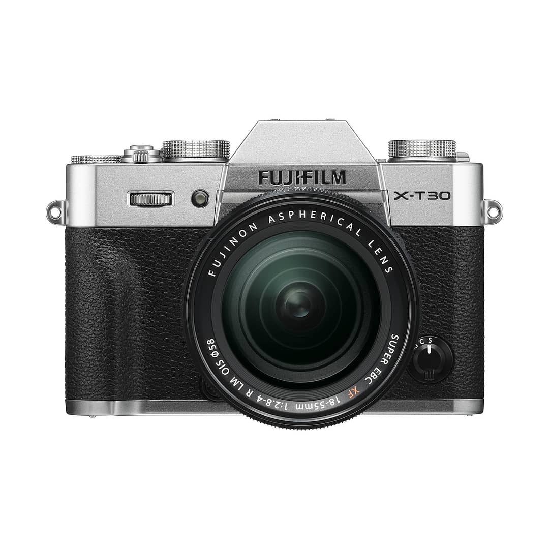 Fujifilm X-T30 + XF 18-55mm R LM OIS : Silber